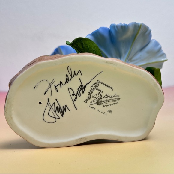 Boehm Vintage Blue Petunia Porcelain Figurine Signed by Helen Boehm 6” As Is - Picture 2 of 11